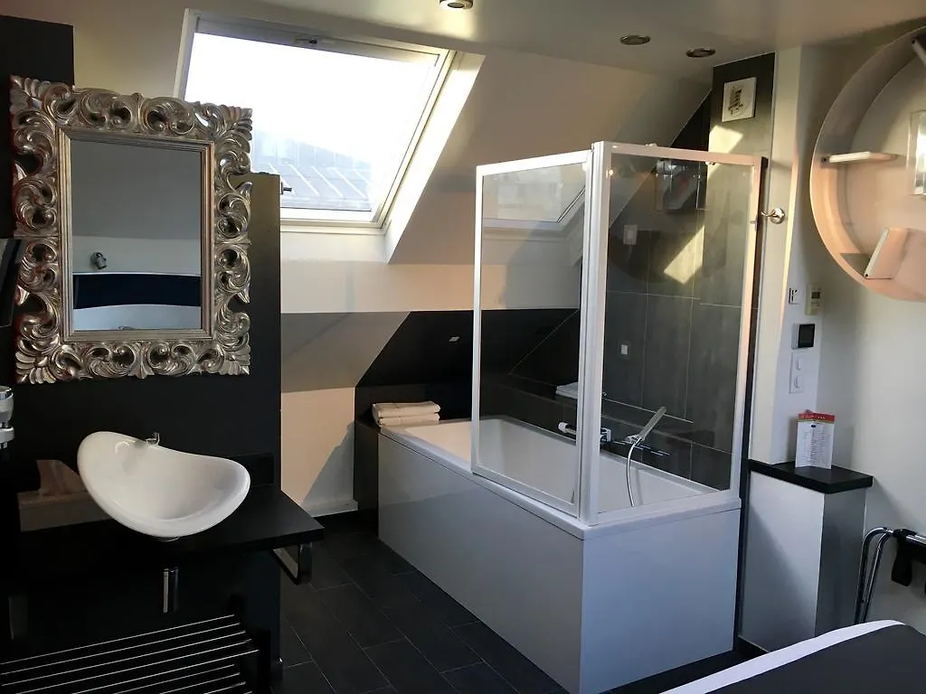 3H Paris Marais Hotel
