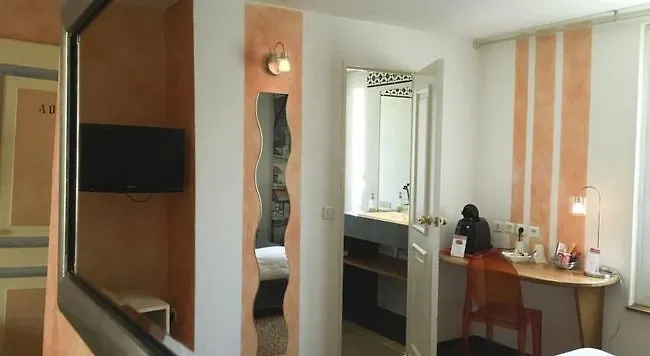 3H Paris Marais Hotel 3*,