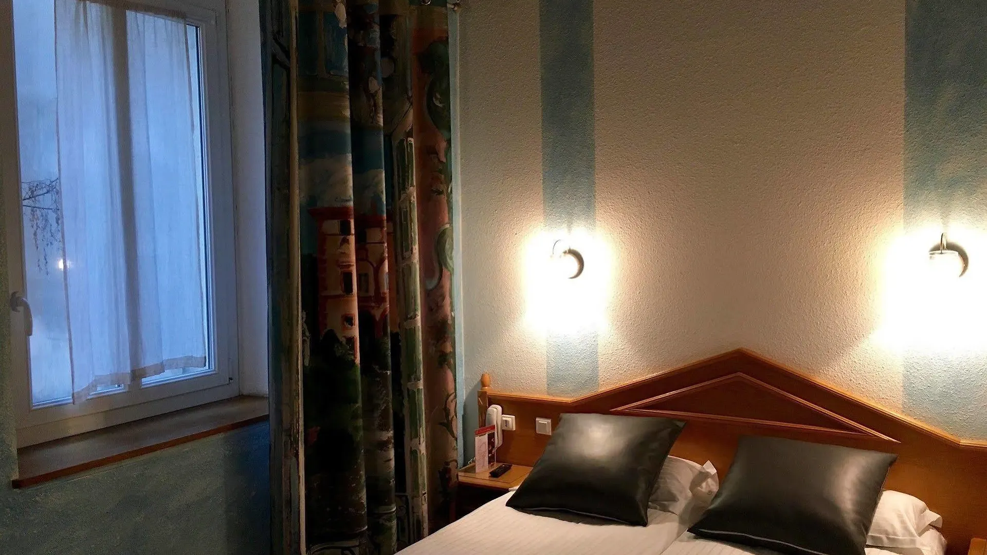 3H Paris Marais Hôtel 3*,  França
