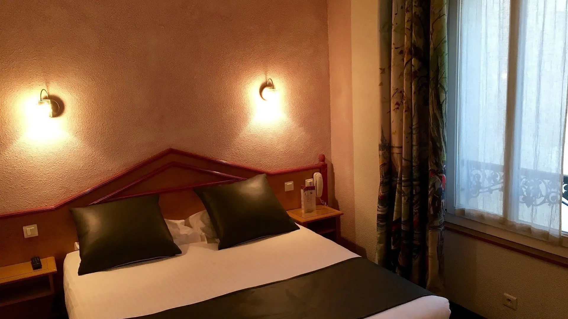 *** Hotel 3H Paris Marais Hôtel França